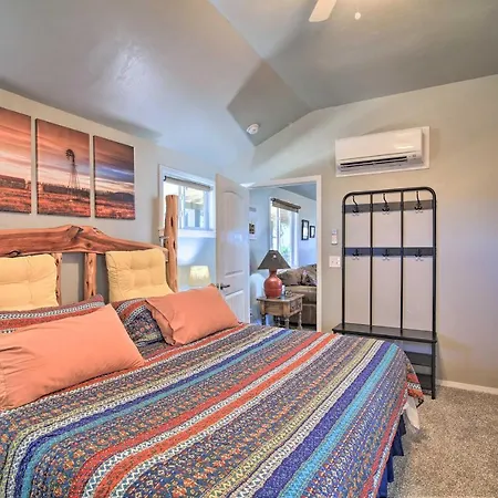 Updated Cabin With Fire Pit - 1 Mile From Downtown! Fredericksburg Exterior photo