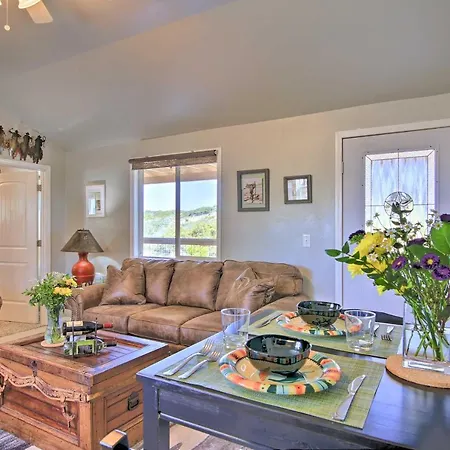 Updated Cabin With Fire Pit - 1 Mile From Downtown! Fredericksburg Exterior photo