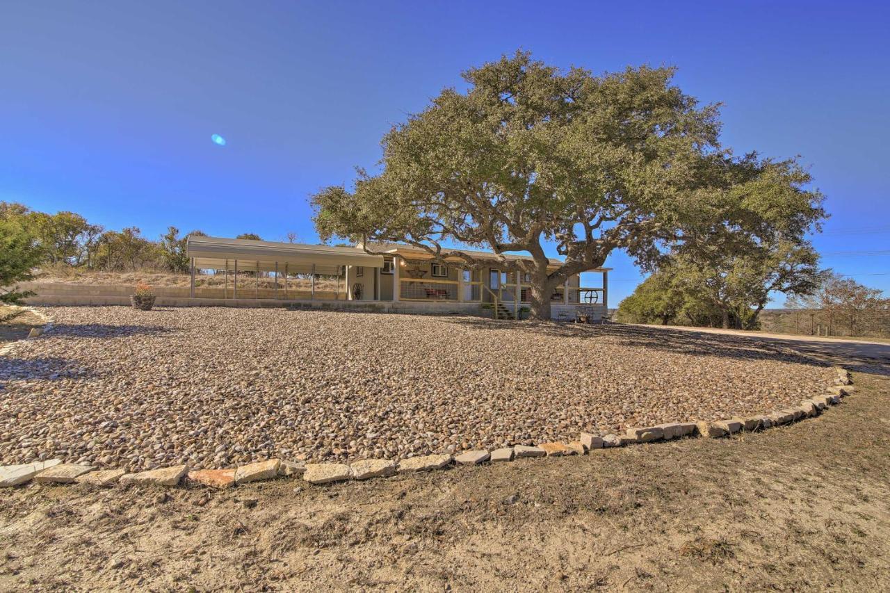 Updated With Fire Pit - 1 Mile From Downtown! *