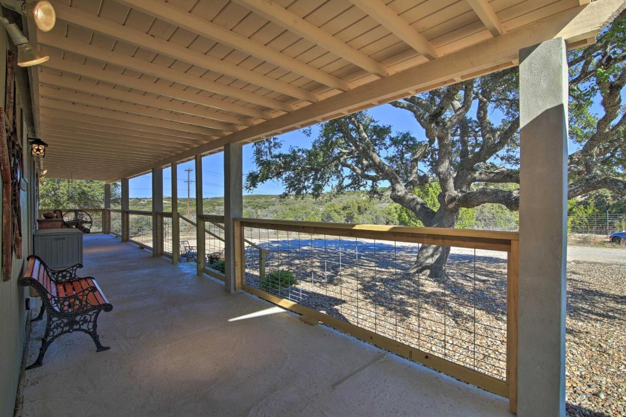 Updated With Fire Pit - 1 Mile From Downtown!